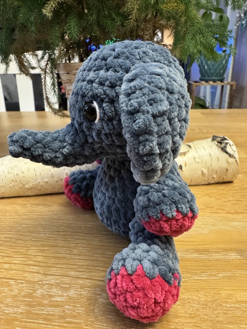 Elephant - Dark grey & Dark pink