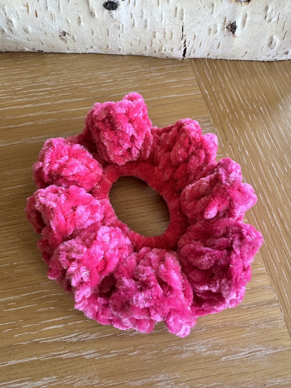 Scrunchy - Sparkly Free Love Dark Pink