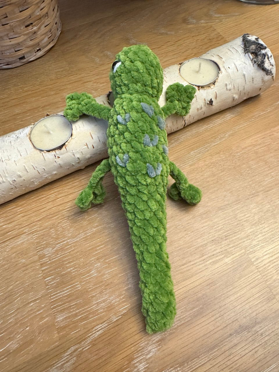Lizard - Dark Green with Gray Accents