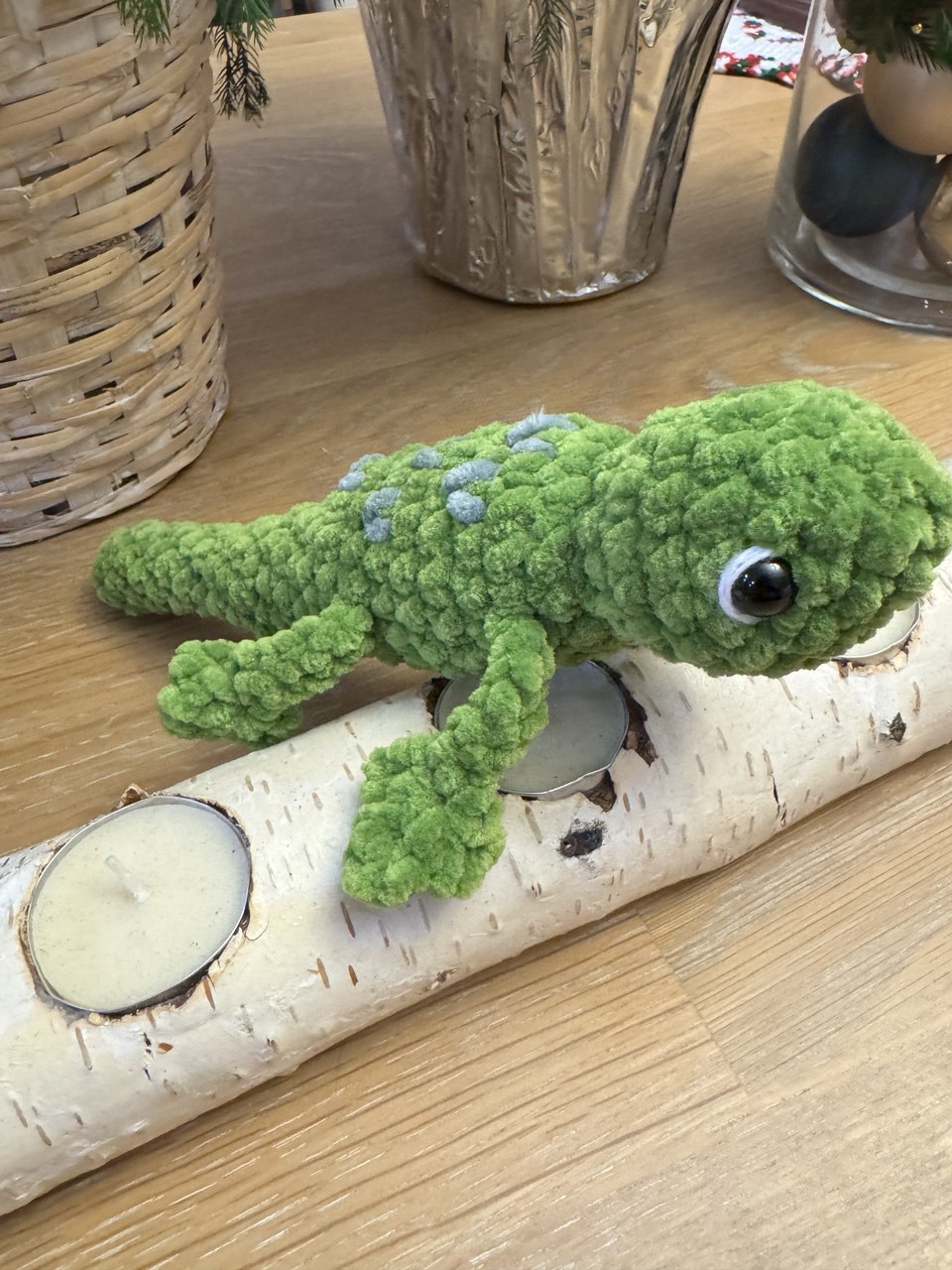 Lizard - Dark Green with Gray Accents